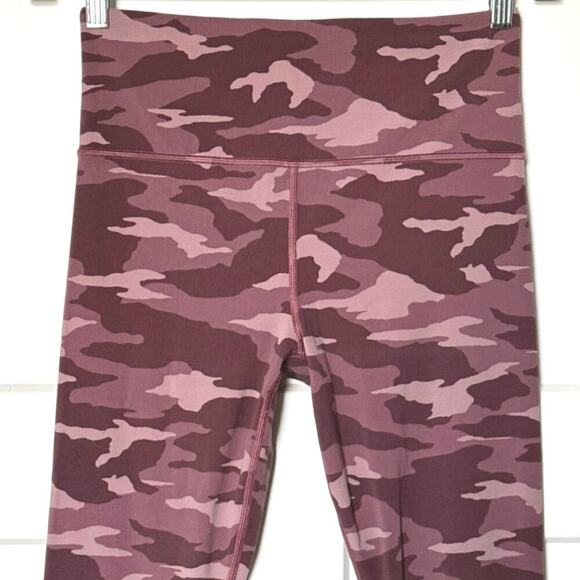 Athleta Elation Pink Camo 7/8 Tight Size M Activewear Leggings - Picture 4 of 9